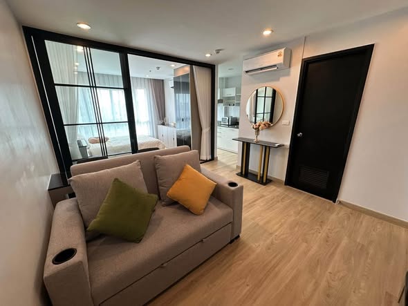 living room and room interior of Diamond Condominium, Ratchadaphisek