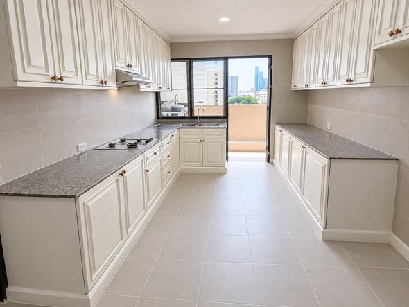 kitchen of DS Towers1