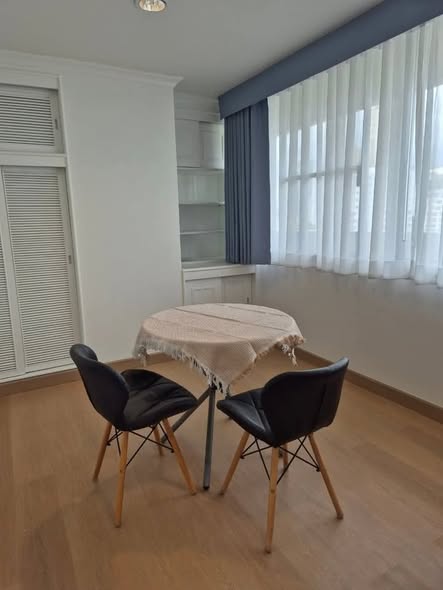 room interior of DS Towers1