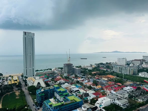 Dusit Grand Condo View