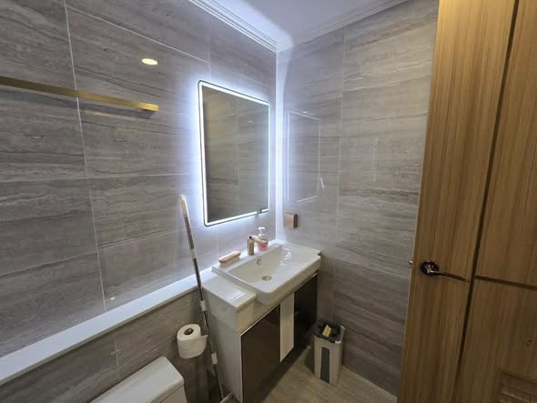 bathroom of Dusit Grand Park