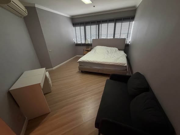 bedroom of East Tower Building