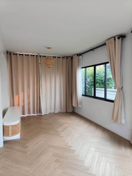bedroom and room interior of อีโค เฮ้าส์ วงแหวน-ลำลูกกา ECO HAUS Wongwaen – Lamlukka