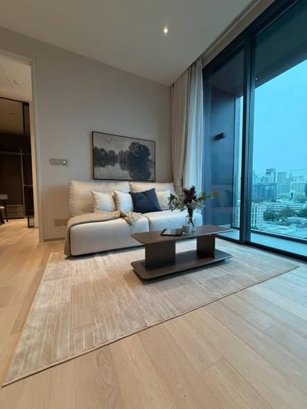living room of EI8HTEEN SEVEN