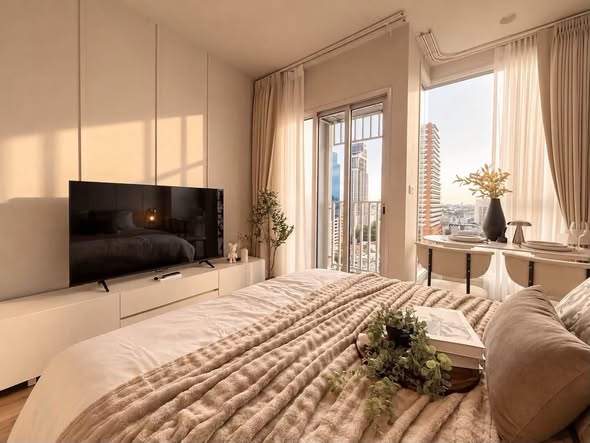 bedroom of Eight Thong Lo