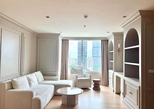 living room of Eight Thong Lo
