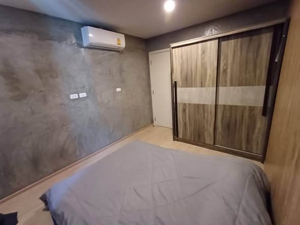 bedroom of Elio Del Moss Phaholyothin
