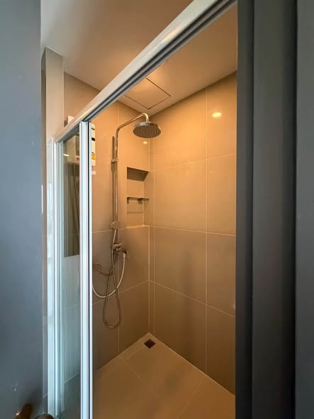 room interior and bathroom of ELIO DEL NEST
