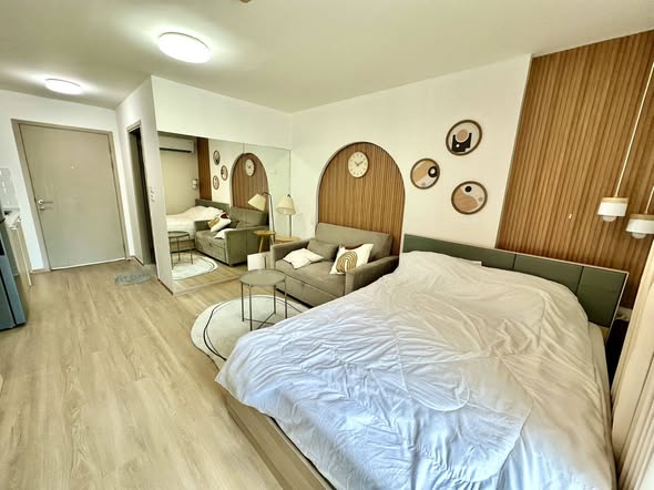 bedroom of Elio Del Ray