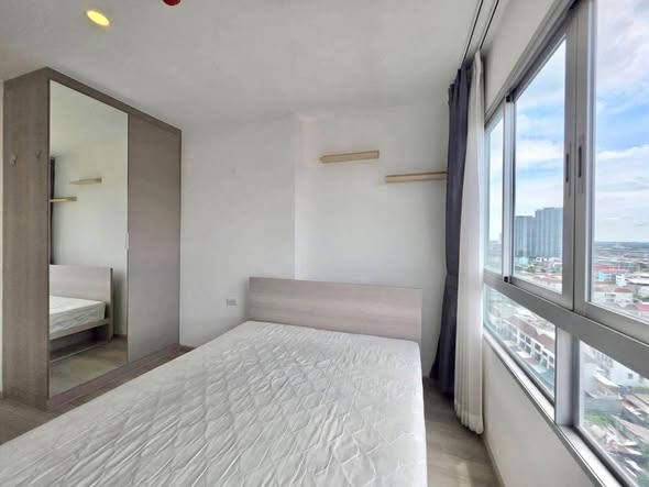 bedroom of Elio Sathorn-Wutthakat
