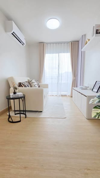bedroom and living room of Elio Sukhumvit 64