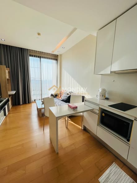bedroom of Equinox Phahol Vibha