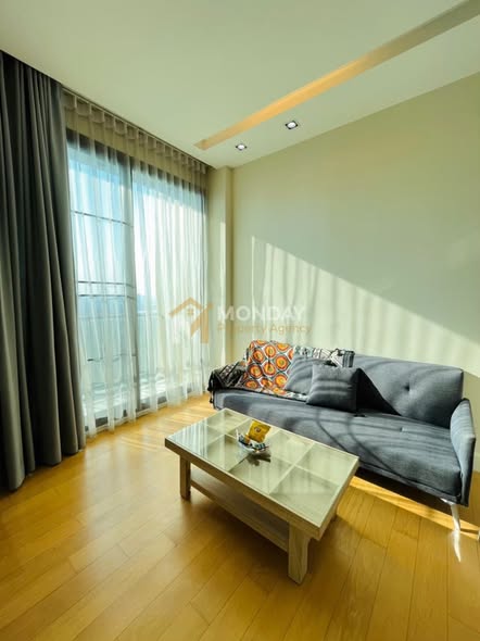 bedroom and living room of Equinox Phahol Vibha