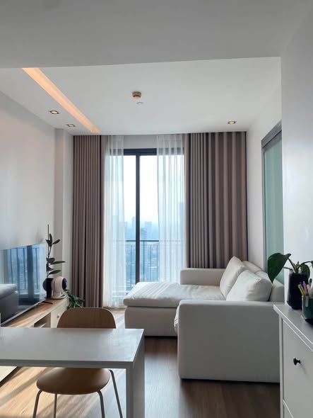 bedroom and living room of Equinox Phahol Vibha