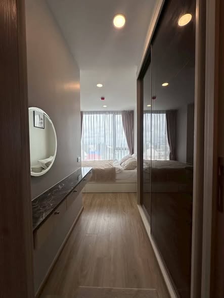 bedroom and room interior of ESQUE Condo Sukhumvit 101/1