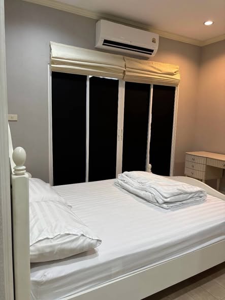 bedroom of Fifty-Fifth Tower