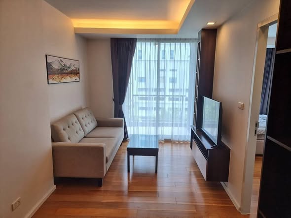living room and bedroom of Focus Ploenchit