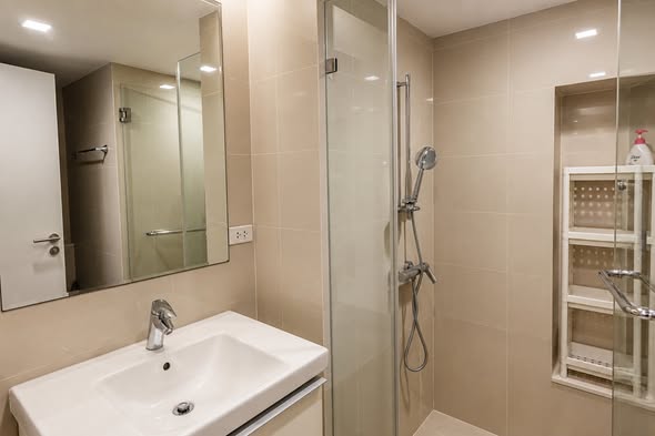 room interior and bathroom of Focus Ploenchit