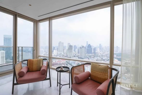 living room of Four Seasons Private Residences