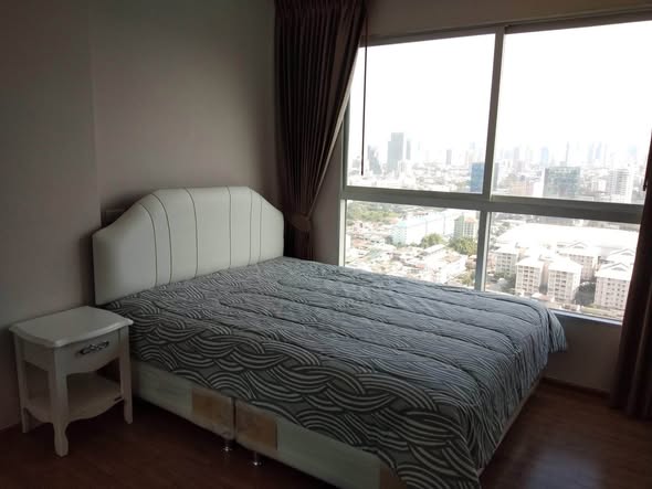 bedroom of Fuse Chan Sathorn
