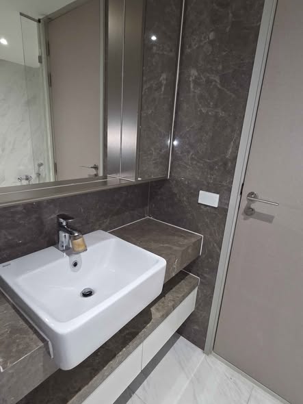 bathroom of Fynn Asoke