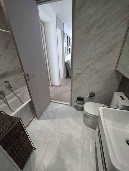 bathroom of Fynn Asoke