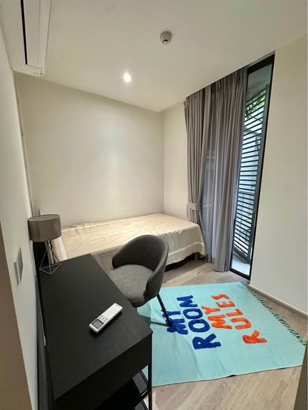 bedroom of Fynn Asoke