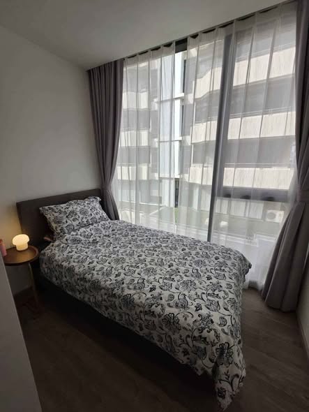 bedroom of Fynn Asoke