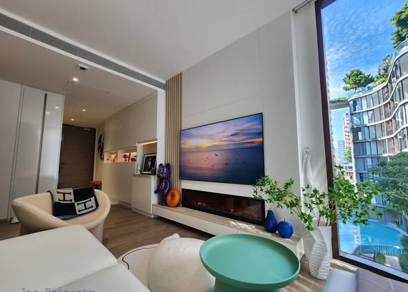 bedroom and living room of Fynn Asoke