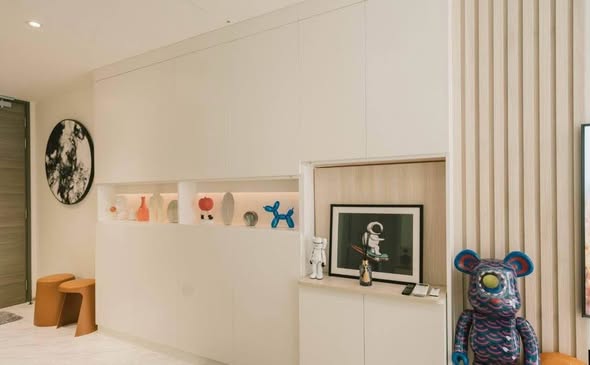 bedroom and living room and room interior of Fynn Asoke