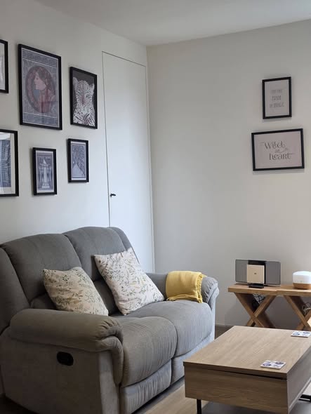 living room of Fynn Asoke