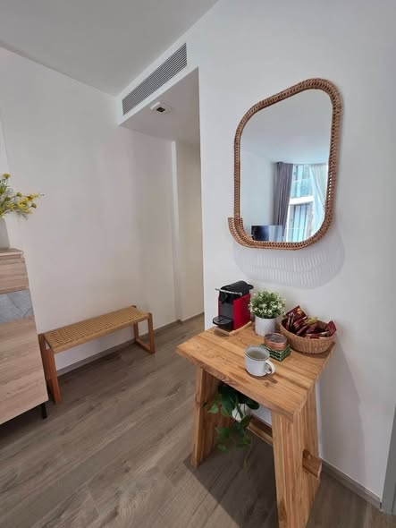 room interior and bathroom of Fynn Asoke