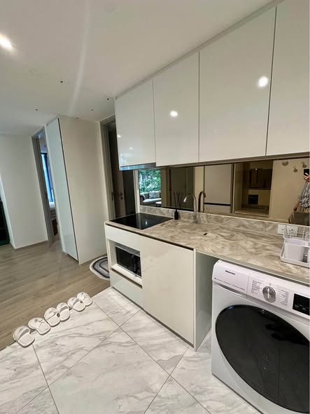 room interior and kitchen of Fynn Asoke
