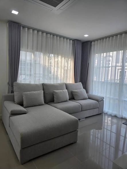 living room and bedroom of Golden Neo, Sukhumvit LaSalle