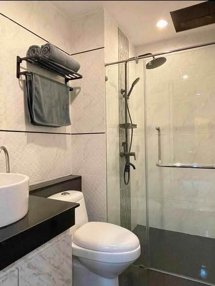 bathroom of Grand Jomtien Palace Hotel
