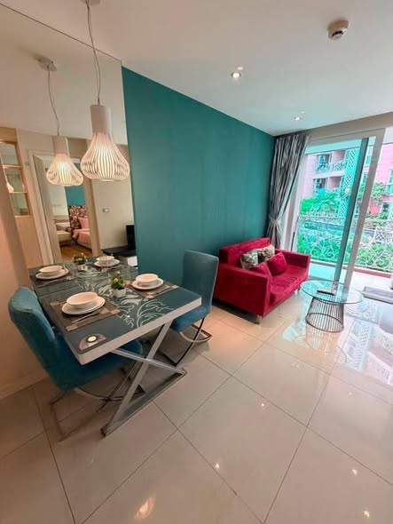 living room and room interior of Grande Caribbean Condo