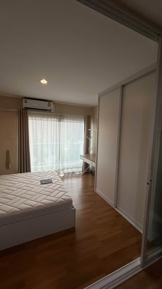 bedroom and room interior of Grene Condo Suthisarn ( กรีเน่ คอนโด สุทธิสาร )