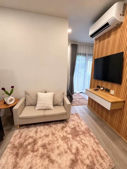 bedroom and living room of Groove Scape Ladprao-Sutthisan (กรูฟ สเคป ลาดพร้าว – สุทธิสาร)