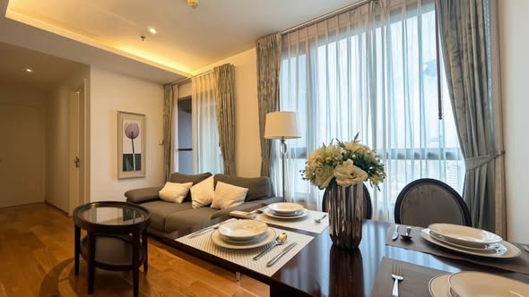 bedroom and living room of H Sukhumvit 43 Condominium