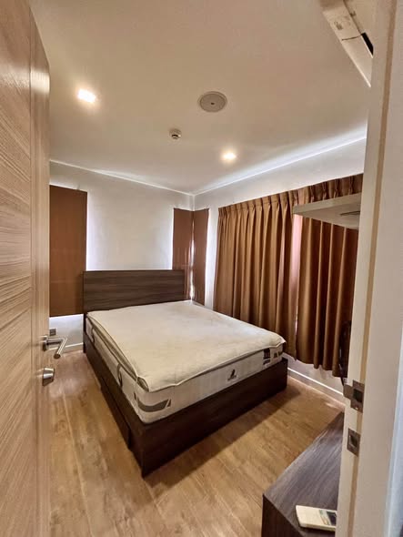 bedroom of H2 Glass Condo