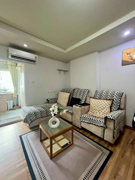 living room of Happy Condo Rachada 18