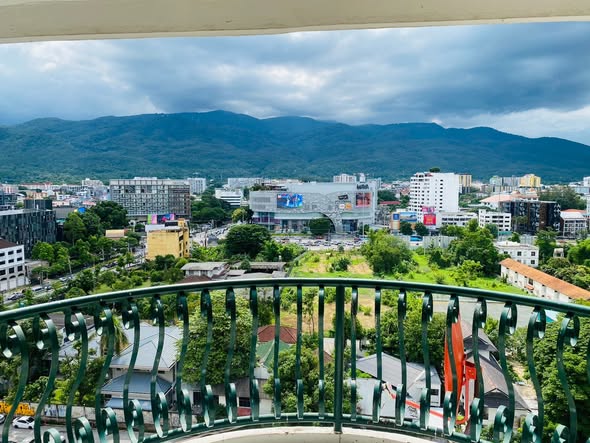 Hillside Plaza & Condotel 4