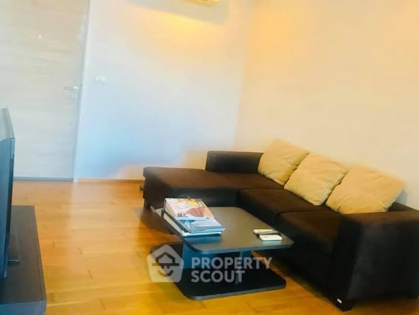 living room of Hive Taksin Condominium