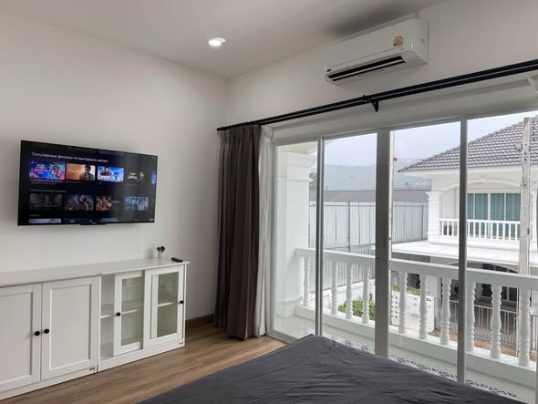 room interior of House Rental Chalong