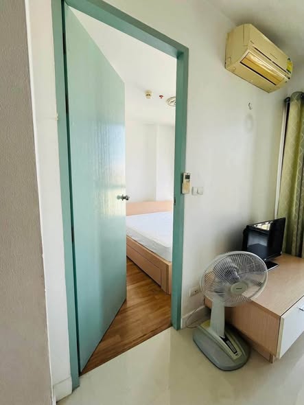 bedroom and room interior of Ideo Mix Sukhumvit 103