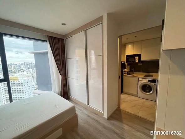 bedroom of Ideo Mobi Asoke