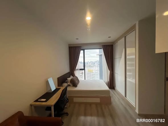 bedroom of Ideo Mobi Asoke