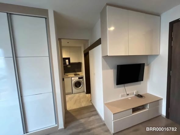 bedroom and room interior of Ideo Mobi Asoke