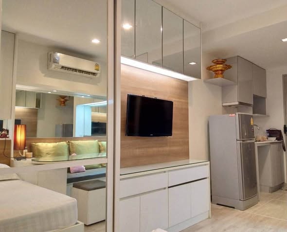 bedroom and room interior of Ideo Mobi Rama 9