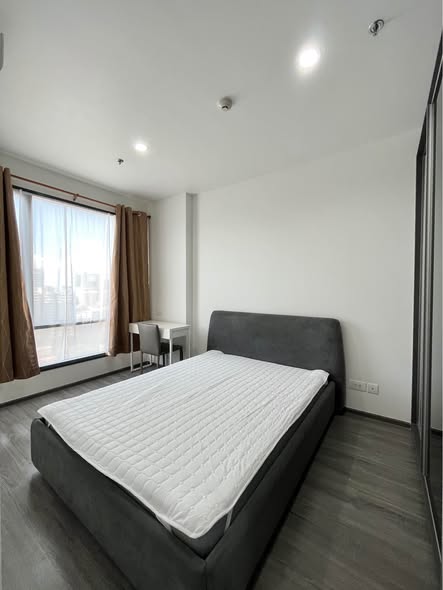 bedroom of Ideo Mobi Rang Nam